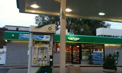36 Lyn Refuel Station in Minneapolis saves big with LED lighting improvements