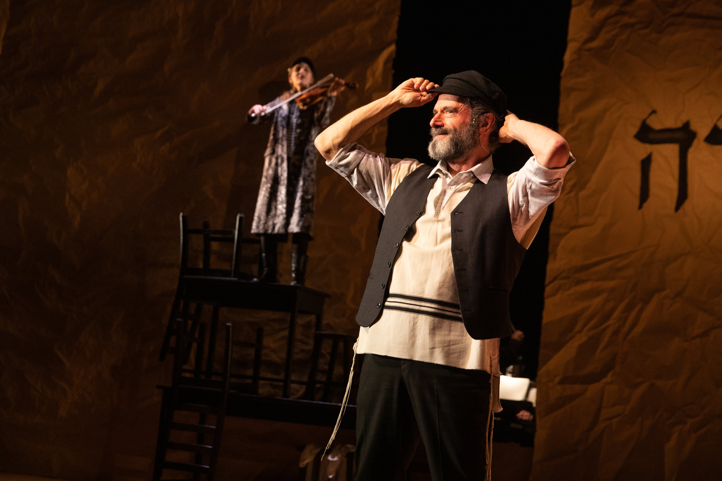 Fiddler On The Roof in Yiddish