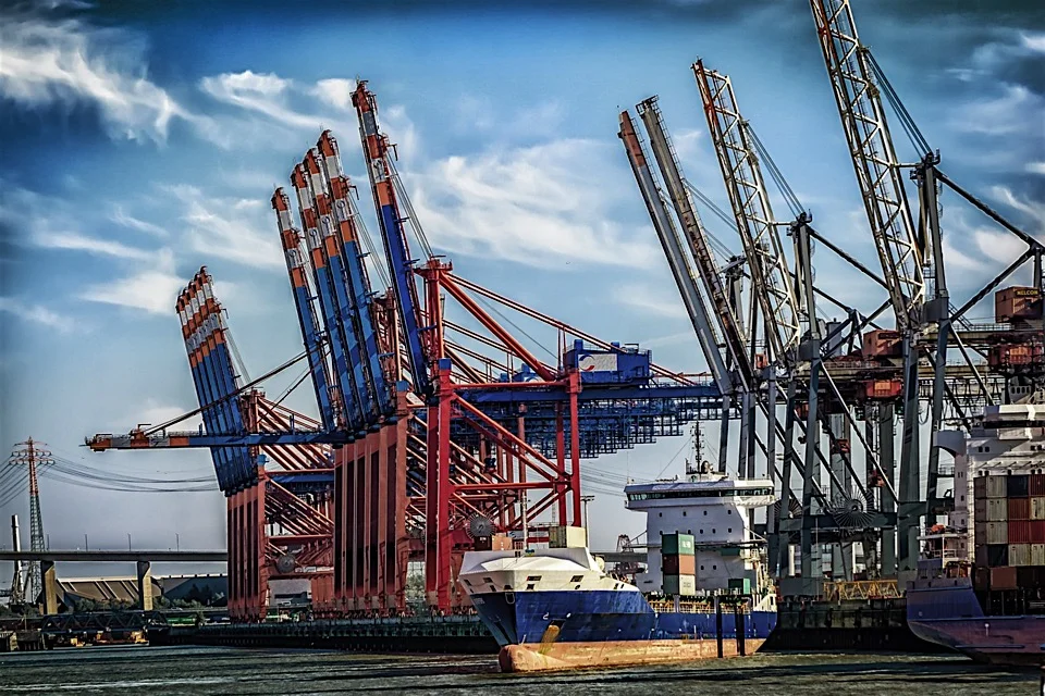 hamburg-hafen terminal.jpg
