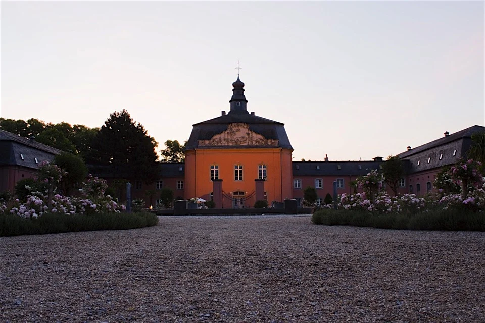 schloss-Mönchengladbach.jpg