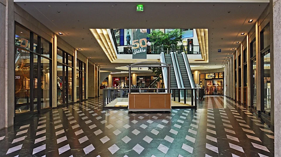 Muenster-Arkaden-Einkaufs-Zentrum-Passage.jpg
