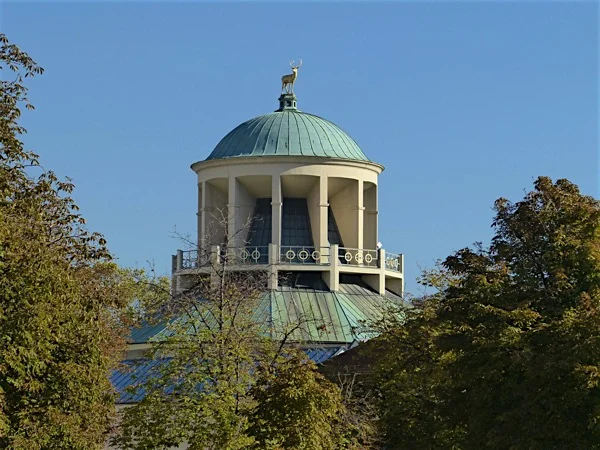 stuttgart-white house.jpg