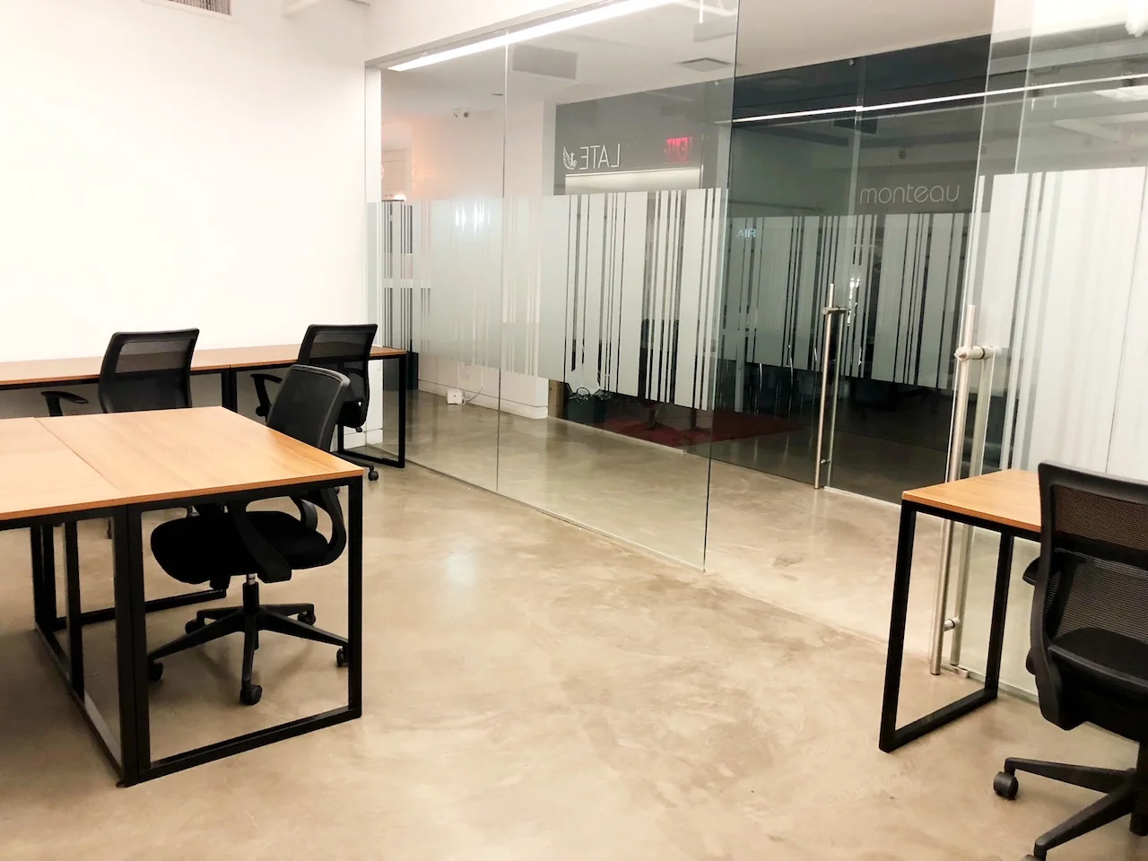 FITS 7 DESKS