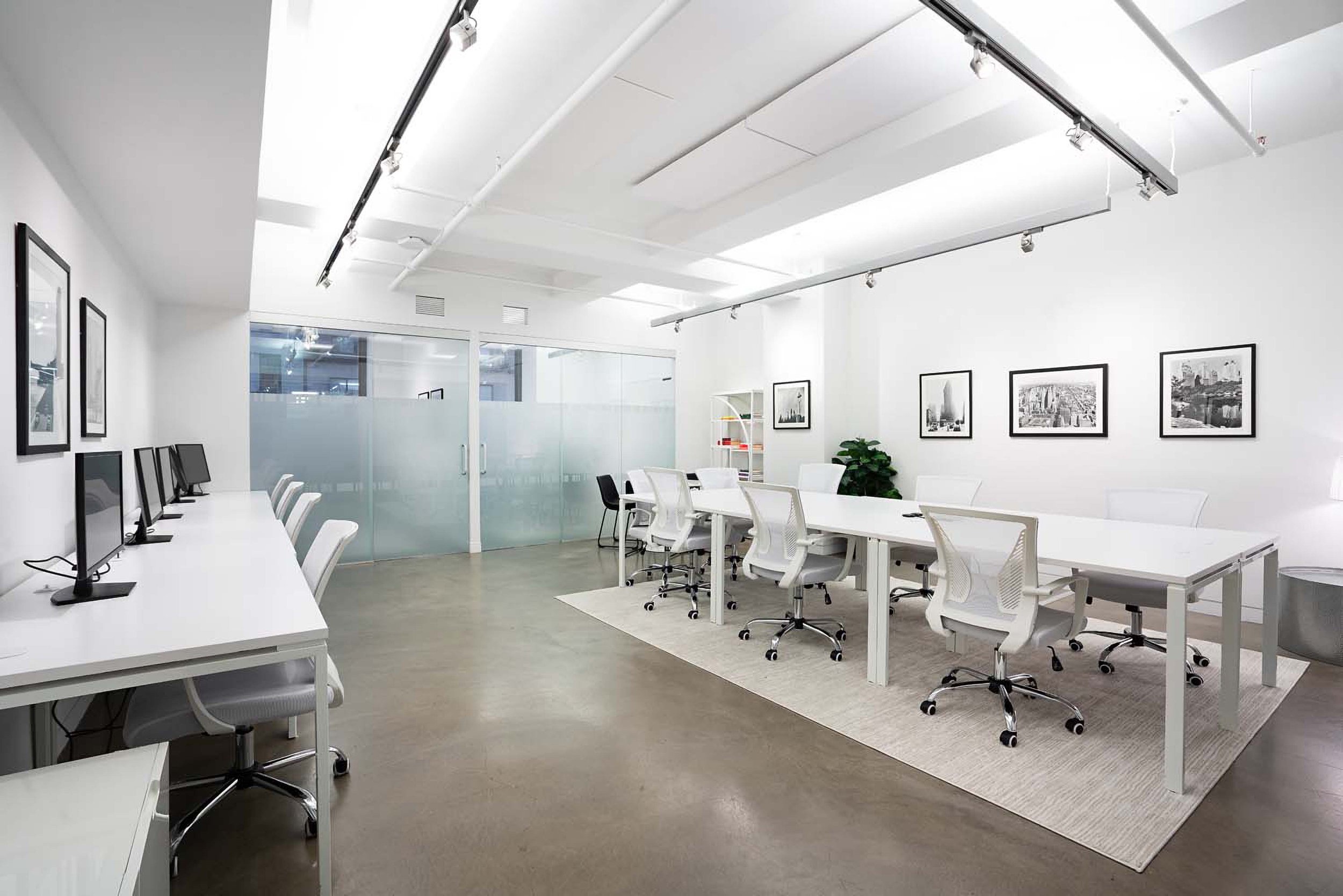 UNIT 1 - 18 DESKS
