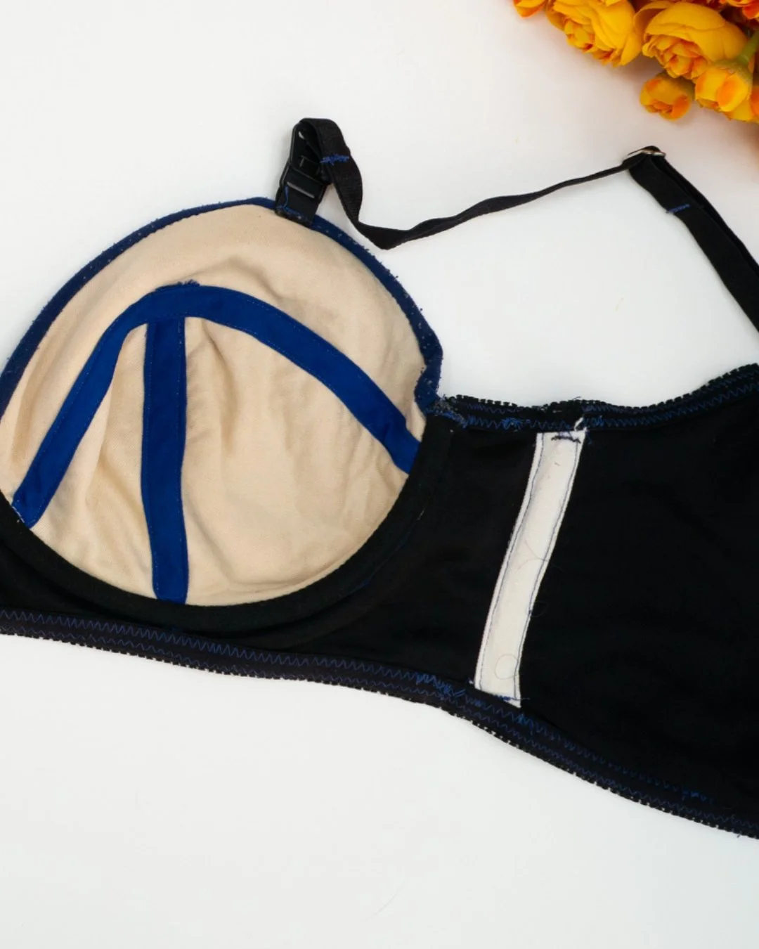 BRAugust Day 6: First Make 💛

Oh, my first bra... she wasn't exactly a masterpiece. 😄

The stitching wandered wherever it pleased, there were plenty of mistakes, and the fit was... let's call it "aspirational."

But you know what?

I was 