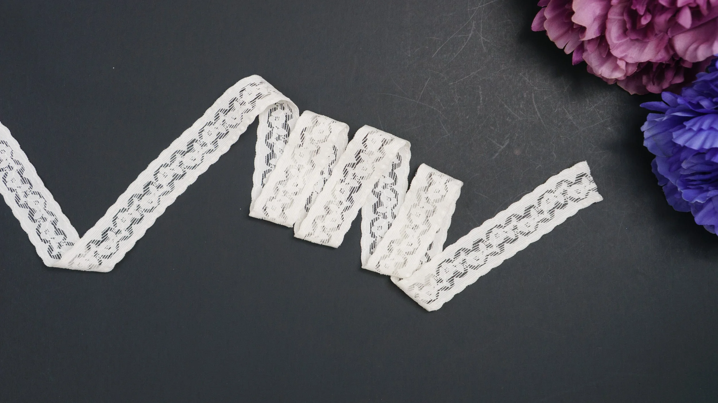 Stretch Lace Trim - White - 1.25" (3 cm)
