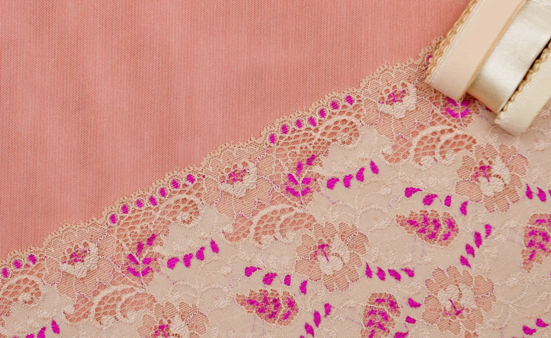 Stretch Lace - Raspberry Fields  - 6.3" (16 cm) Galloon Lace - Euro Collection