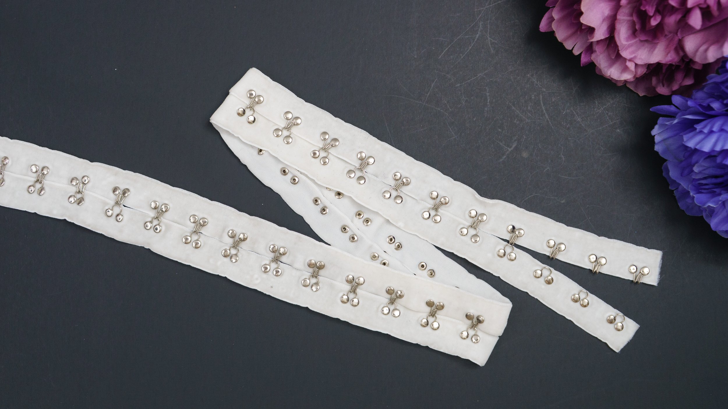 Continuous Velvet Hook &amp; Eye (2" wide, 3/4" spacing)