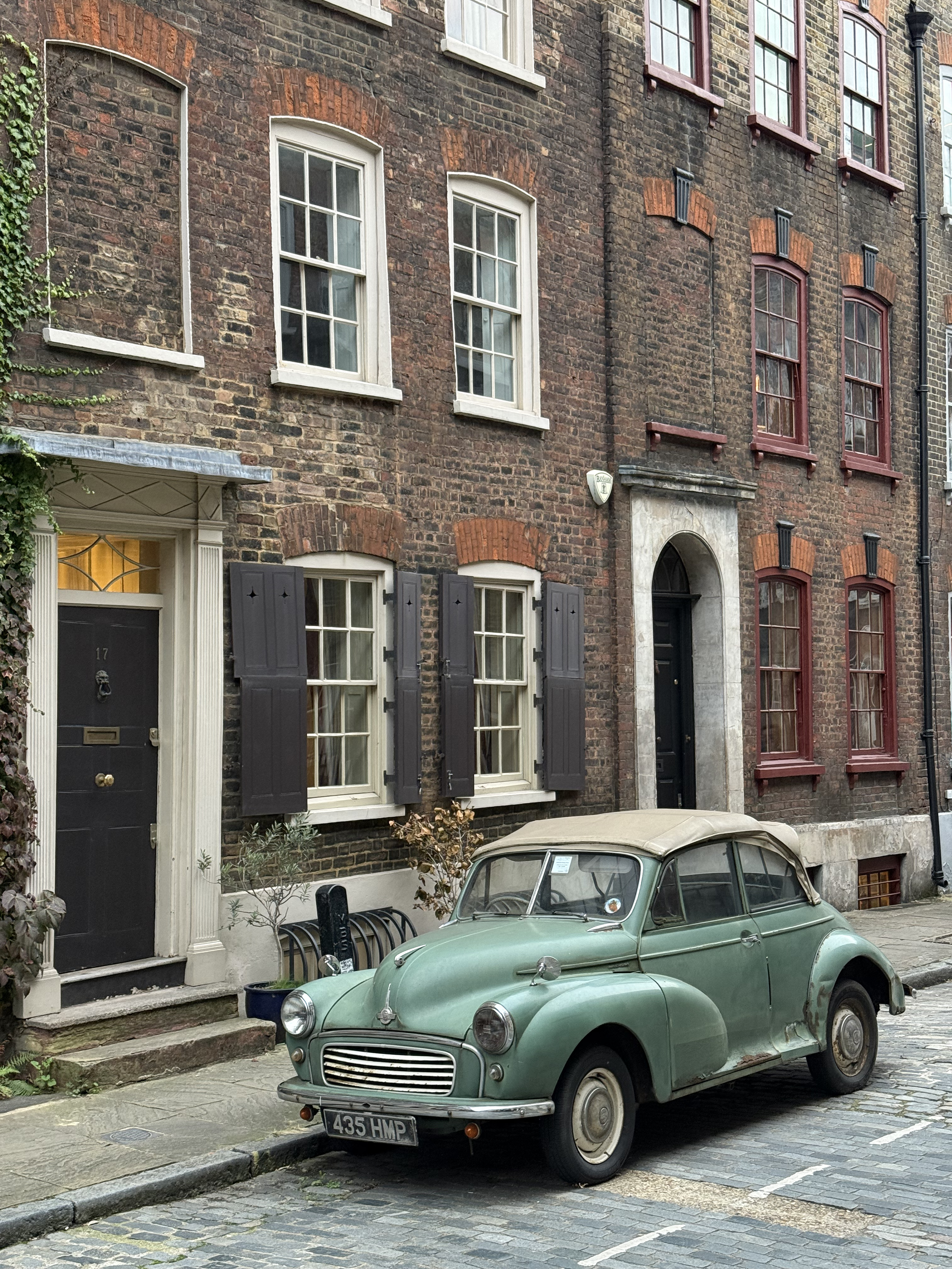 London Car.png