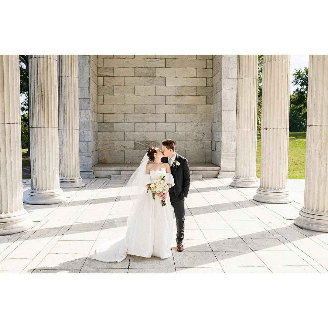Just a few frames for the gram tonight from Sydney + Jared&rsquo;s Roger Williams Park wedding, more to come soon&hellip;

#riweddingphotographer #riwedding #utterlyengaged #rwpcasinowedding #providenceriwedding #templetomusicportraits
