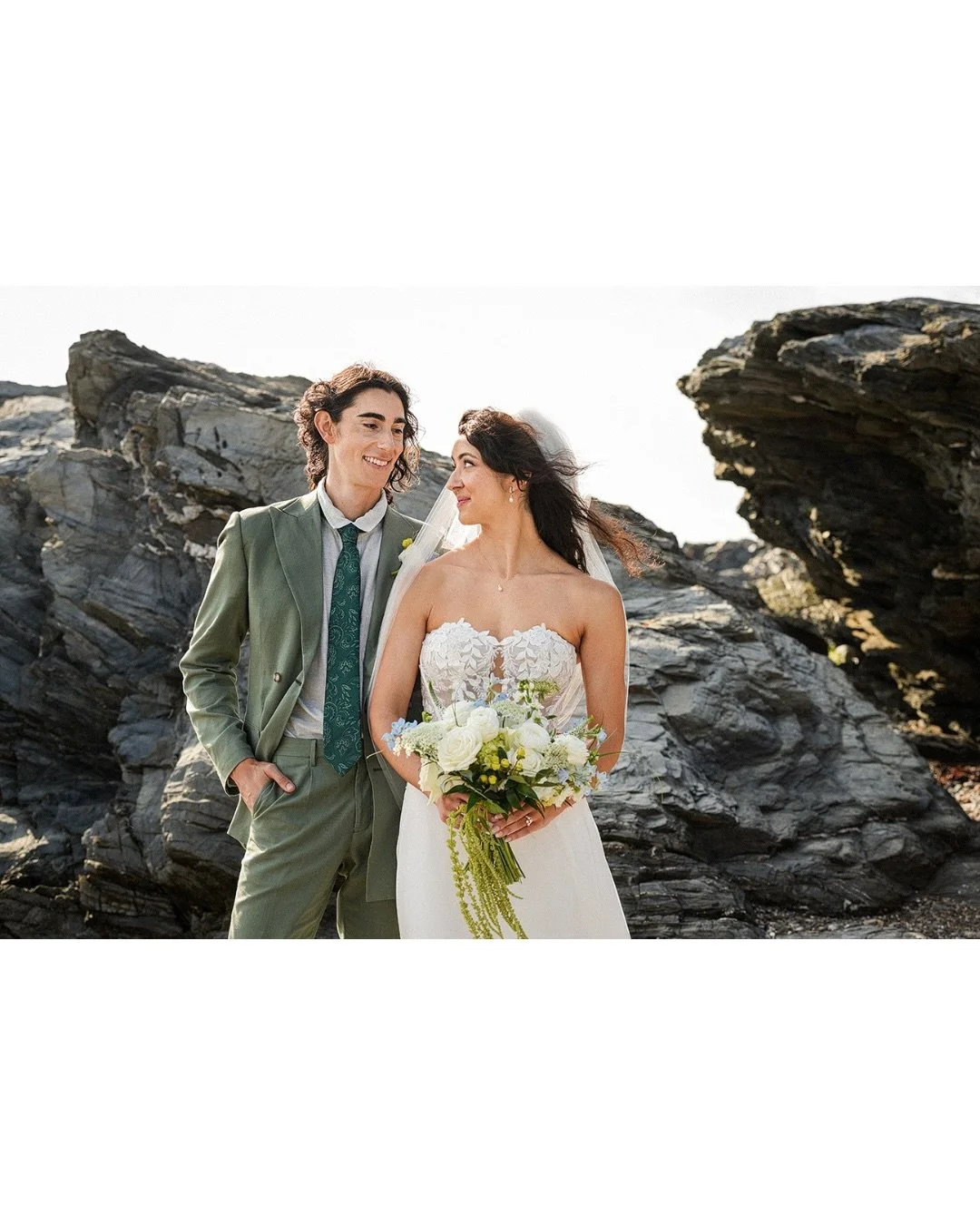 Just a few frames to wish Julia + Fletcher a happy 1 week anniversary. More coming soon&hellip;stay tuned!

@sea_breeze_events 
@mcgrathclambakes 
@thesecretgardenri 
@thebestofyouinc 
@juliathompson1 
@lisafrechettephoto