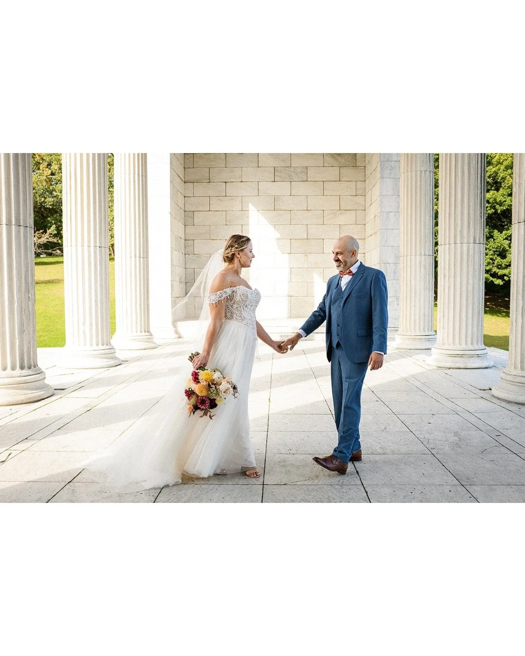 It&rsquo;s the age old question: if I post a wedding on my journal but don&rsquo;t ever share it to insta does it even make a sound? Well, folks I don&rsquo;t know but a few frames from Mer + Louie&rsquo;s RWP Casino wedding have been up + waiting fo