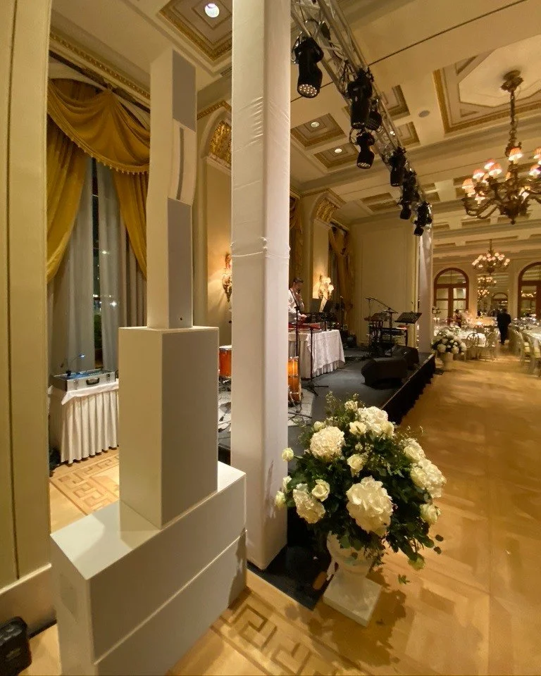 🌸💍Step into a world of elegance and romance, where every petal tells a story of love. 

Our enchanting floral arrangements set the stage for a ceremony filled with beauty and grace. Amidst the blooms, you can almost feel the anticipation in the air