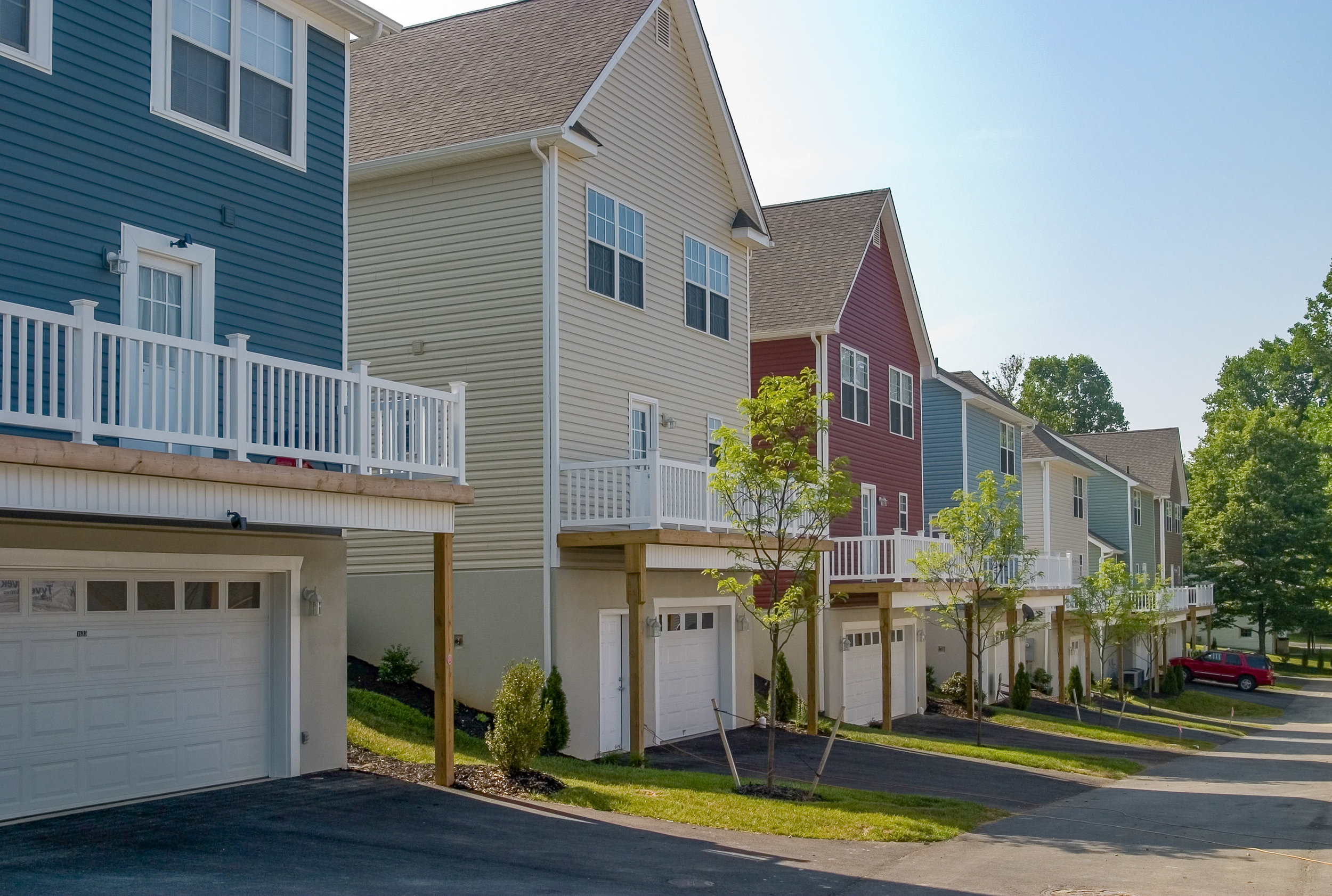 Echols Exterior_Garages.jpg