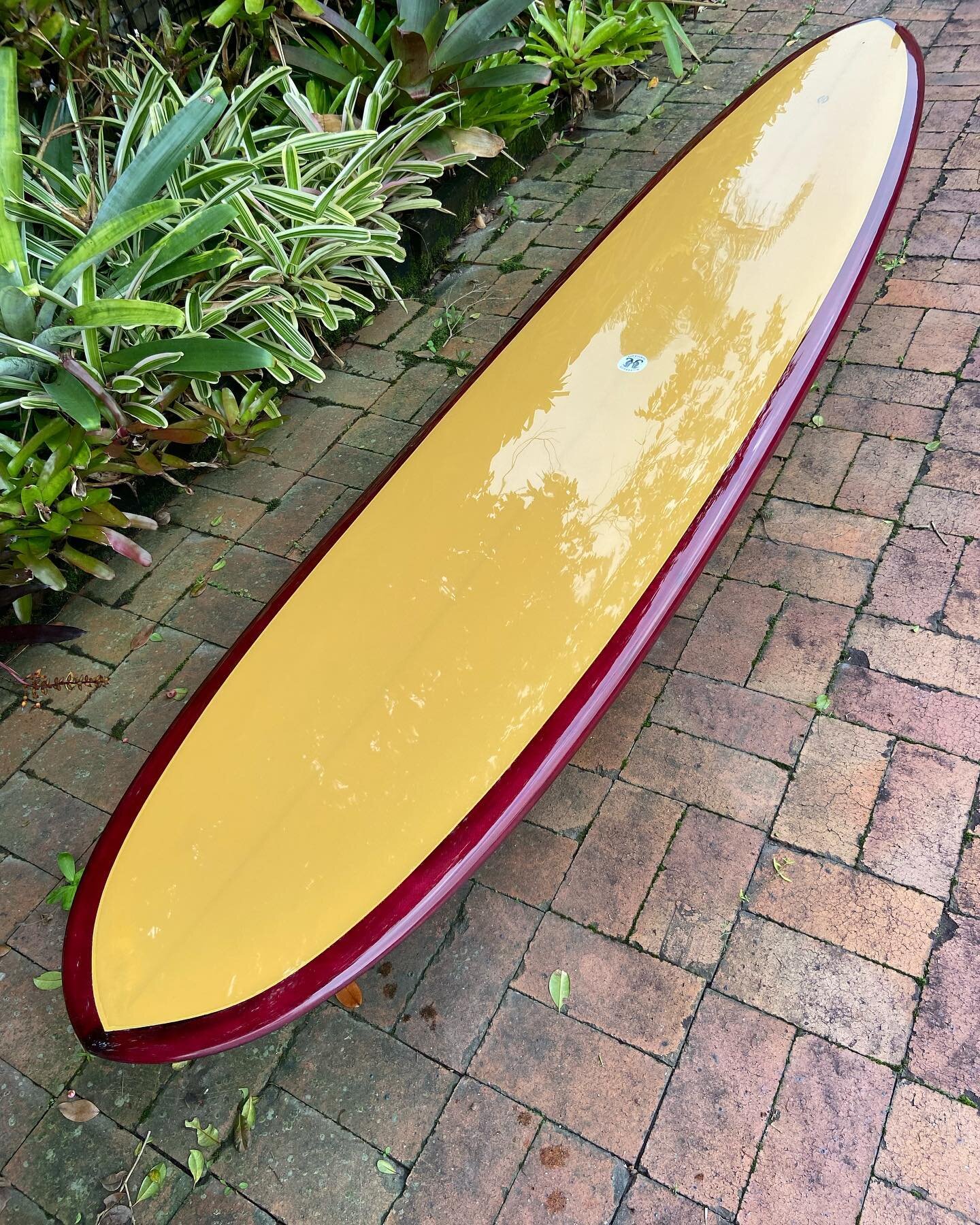 NRM custom for @dallasrogerss, clean outline, Balanced rocker, rolled vee bottom , single fin fcs box #custom #noosa #sunshinecoast #surfboards #surf #craftmanship #fun #sun #glide surfboards available @sunburntmess.surf @mjwsurf.com