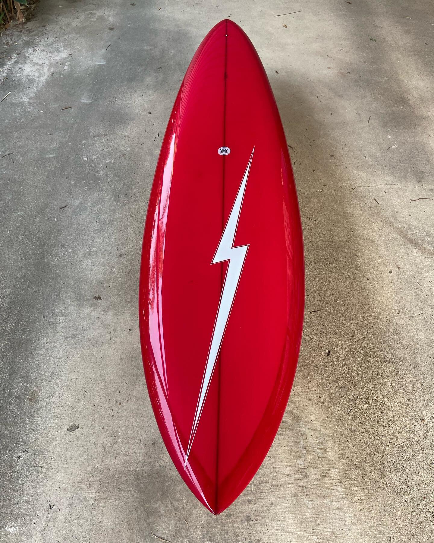 7&rsquo;10&rdquo; #custom #handshape for @virgo4564  Time travel to a time when single fins with forward volume ere the ticket.  Red tint cutlap gloss and polish vee bottom single fin fcs box.  #retro #slingshot #waveplacement #speed  #classic #shine