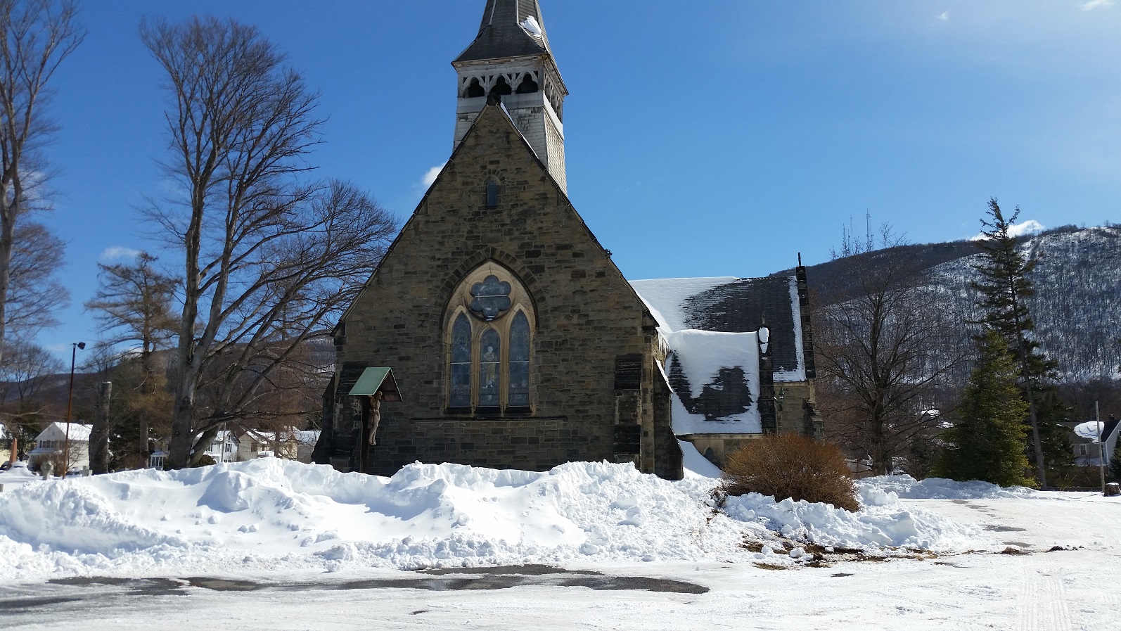 850 Wolcott Ave Sanctuary 2.jpg