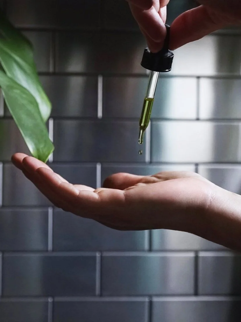 GREEN+GOLD+ON+HAND.jpg