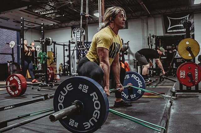 Ever been curious about what sumo should look like?  I got you.⁣
⁣
📸 📸 📸 ⁣
⁣
#OnlyTheStrong #StrongBarbellClub #wedoshitright