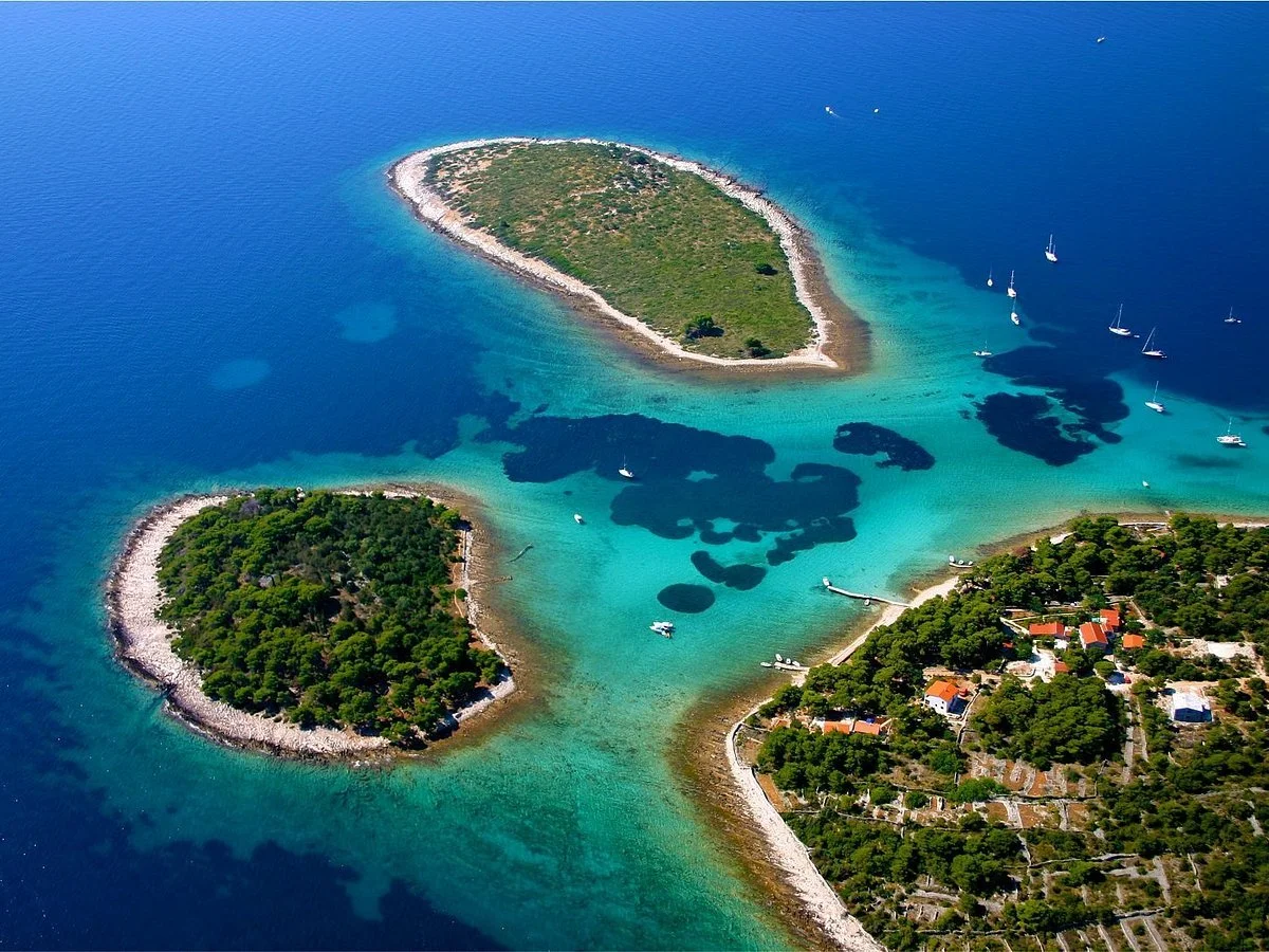 Croatia Blue Lagoon.jpg