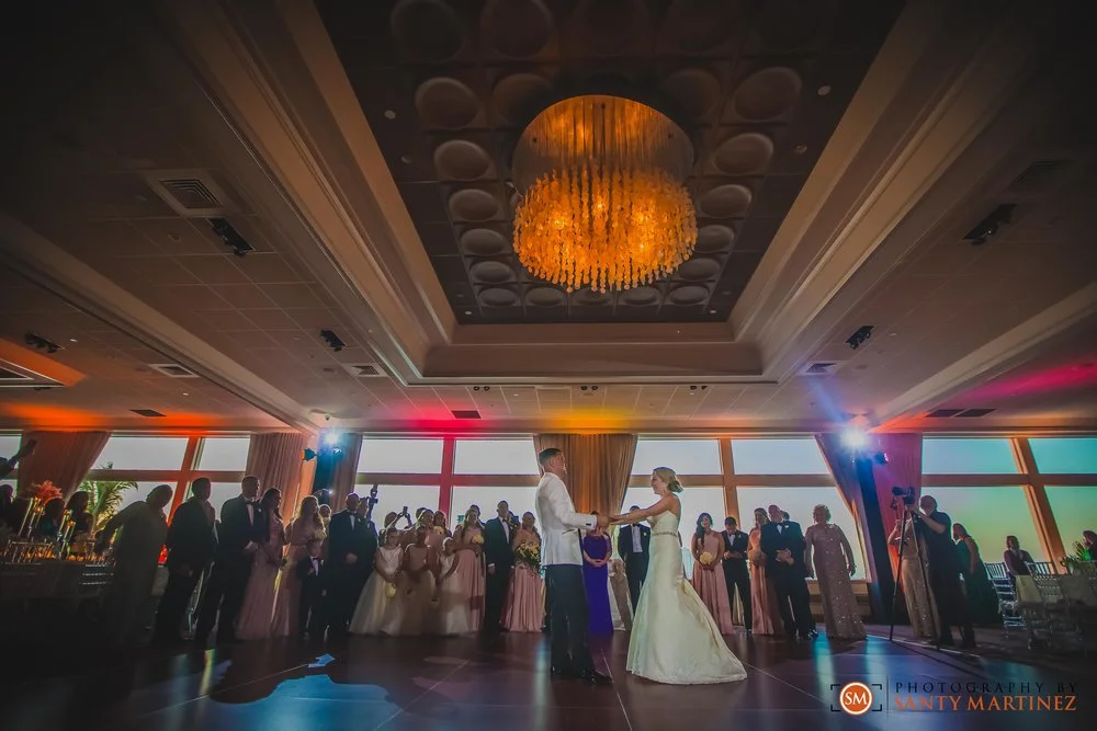 Wedding+-+St+Hugh+Catholic+Church+-+Rusty+Pelican+-+Key+Biscayne+-+Photography+by+Santy+Martinez-39.jpg