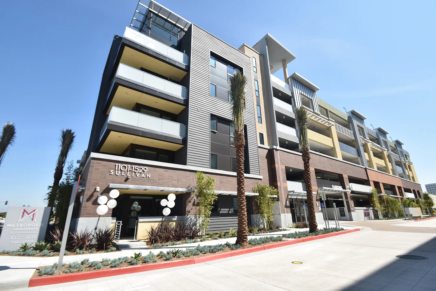 Metropolis Apartments