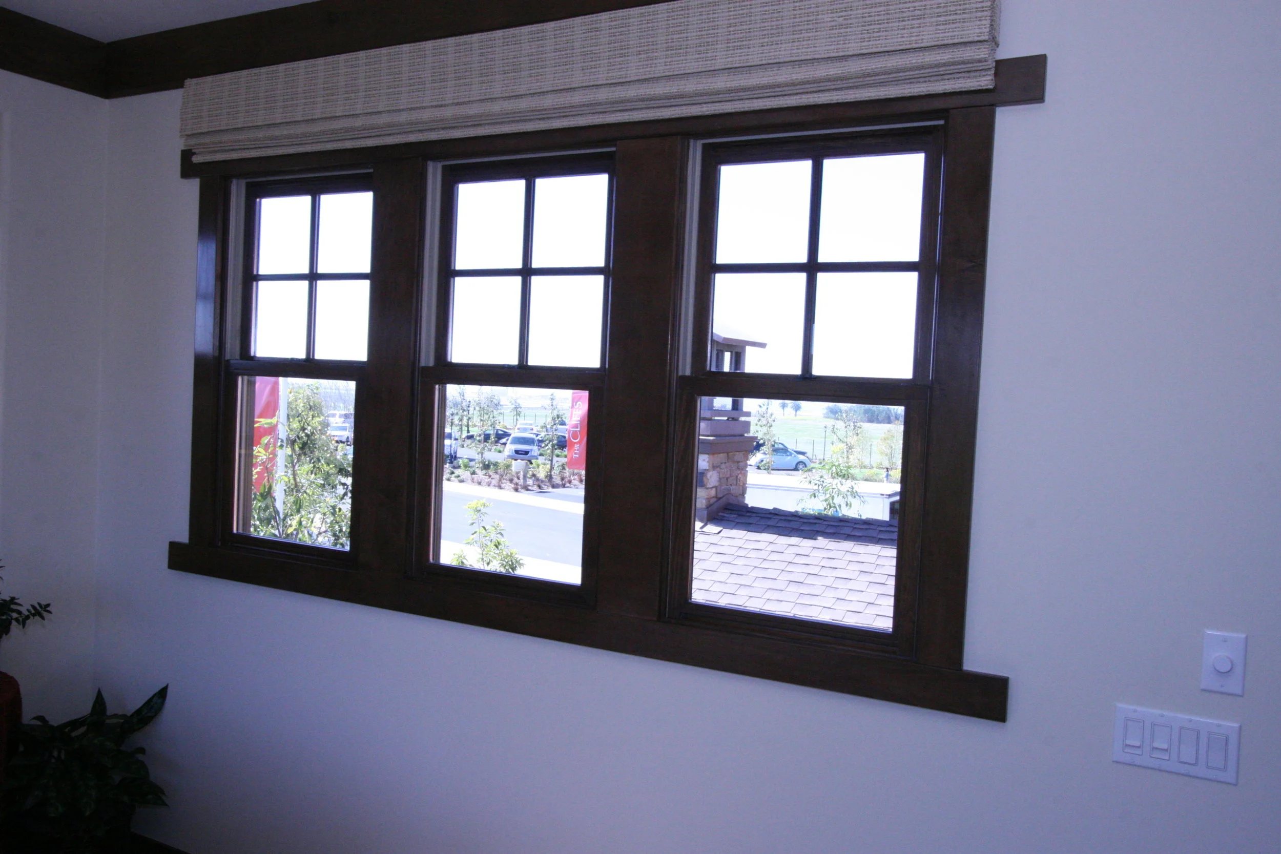 PLAN 2 STAIN WINDOW CASING MSTR.JPG