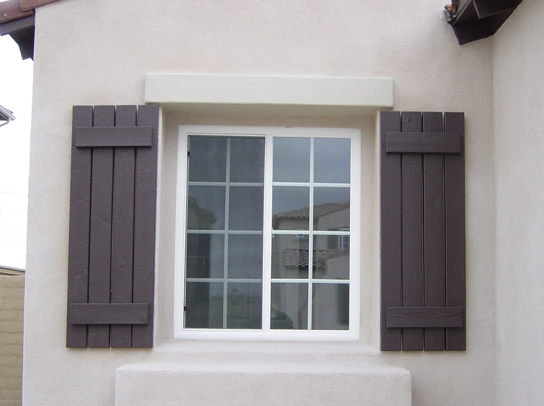 4 PLANK SHUTTERS.JPG