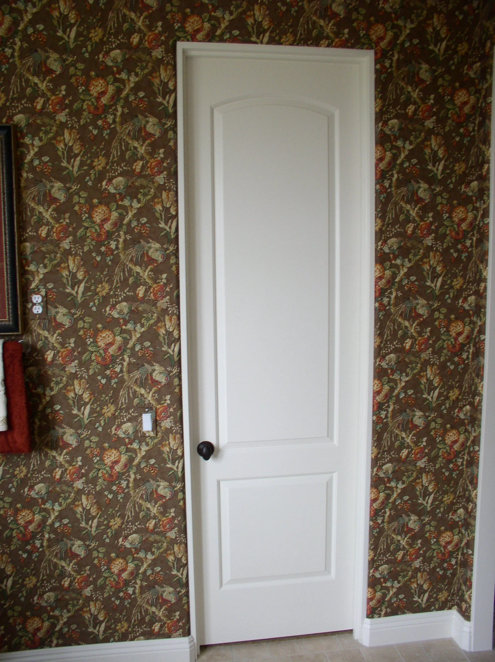 CONT INT DOOR MILCORE.JPG