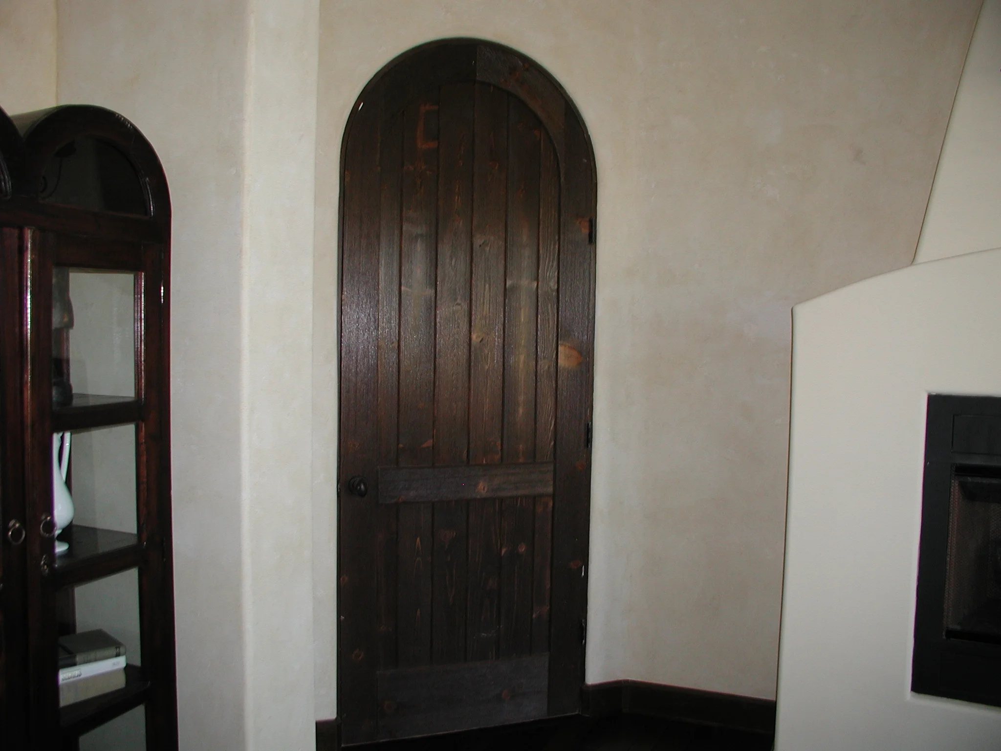 MILLCORE INT DOOR HLF RND .jpg