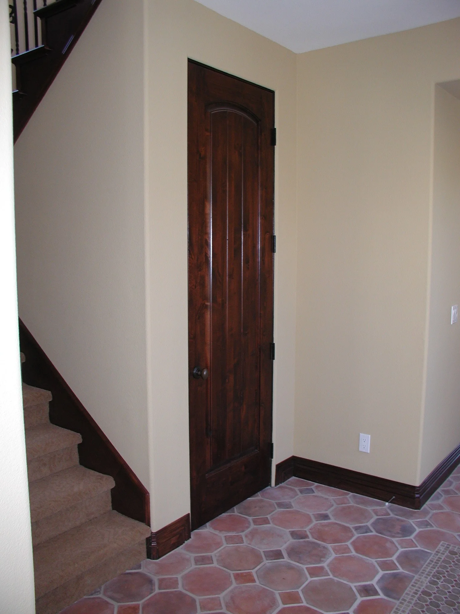 PLAN 4 ENT CLOSET DOOR.JPG