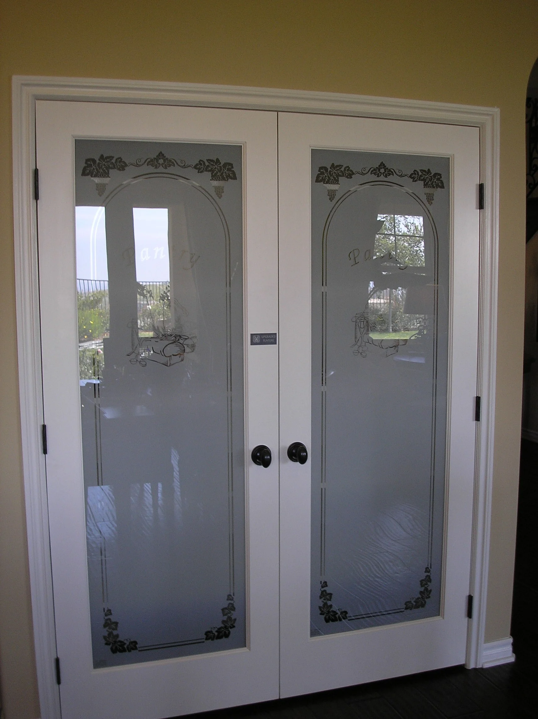 PAIR 7000 PANTRY 1590 HOMEGROWN DOORS.JPG