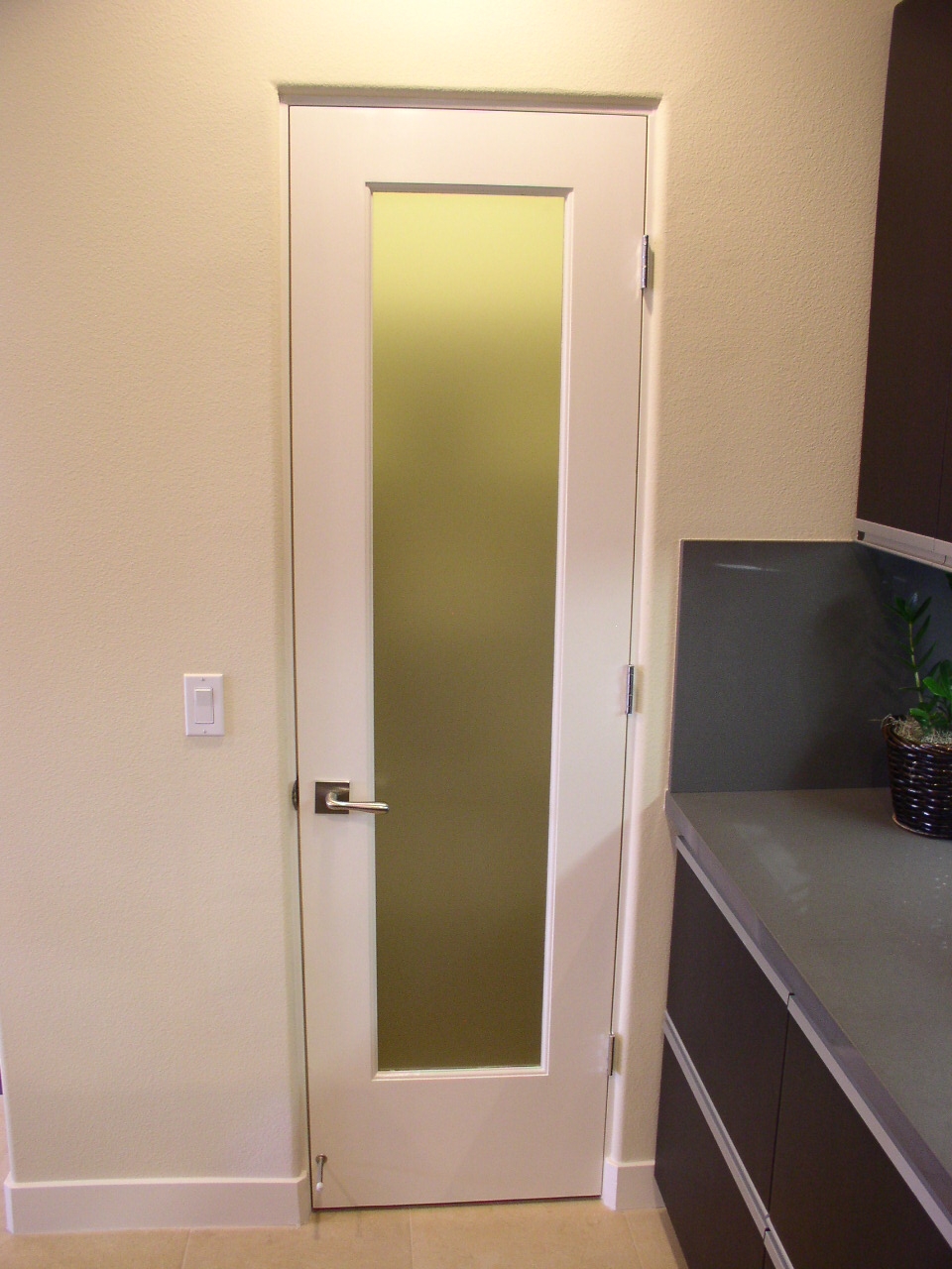 PLAN 2AR PANTRY DOOR.JPG