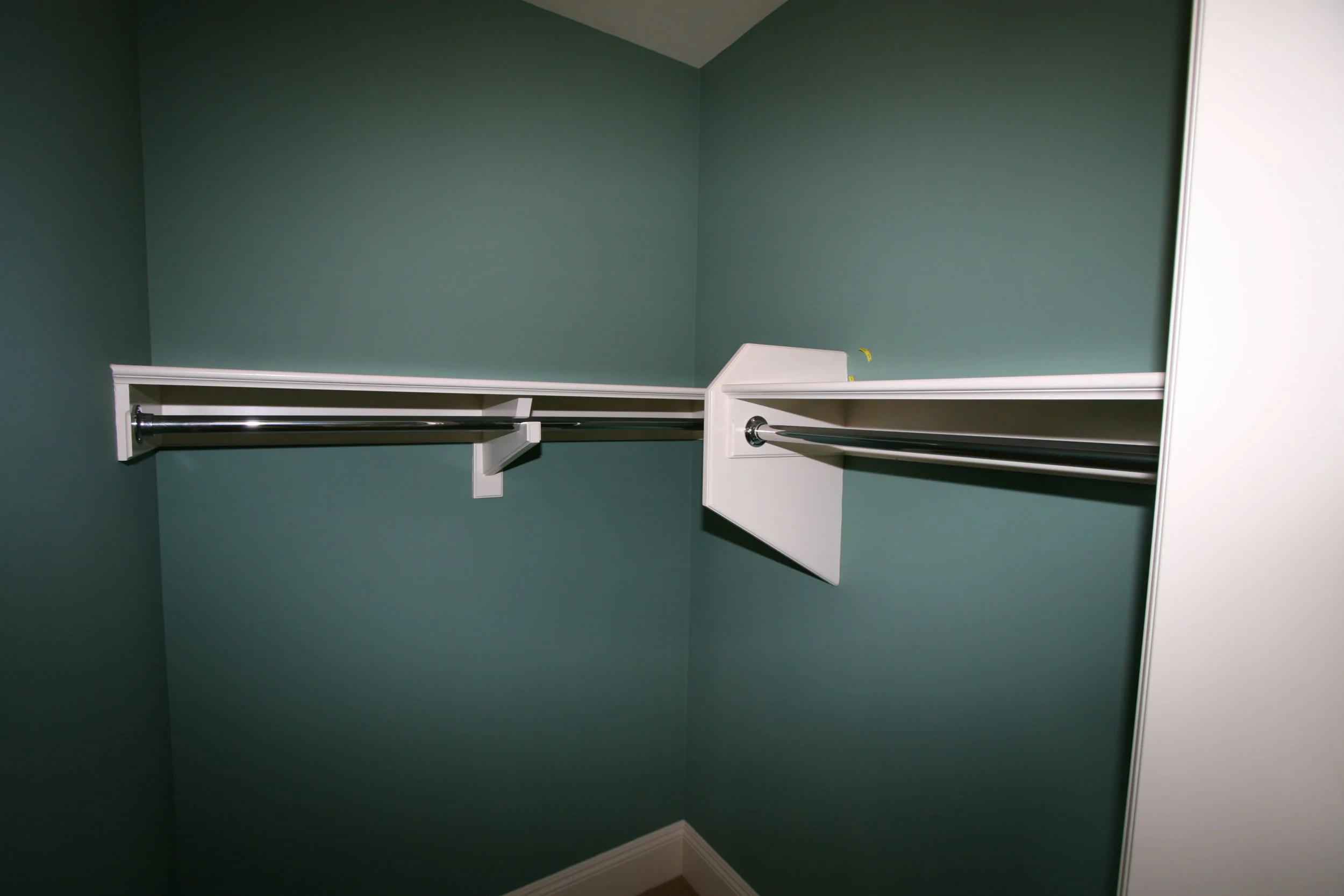 OPEN SUPPORT SHELF CHROME POLE.JPG