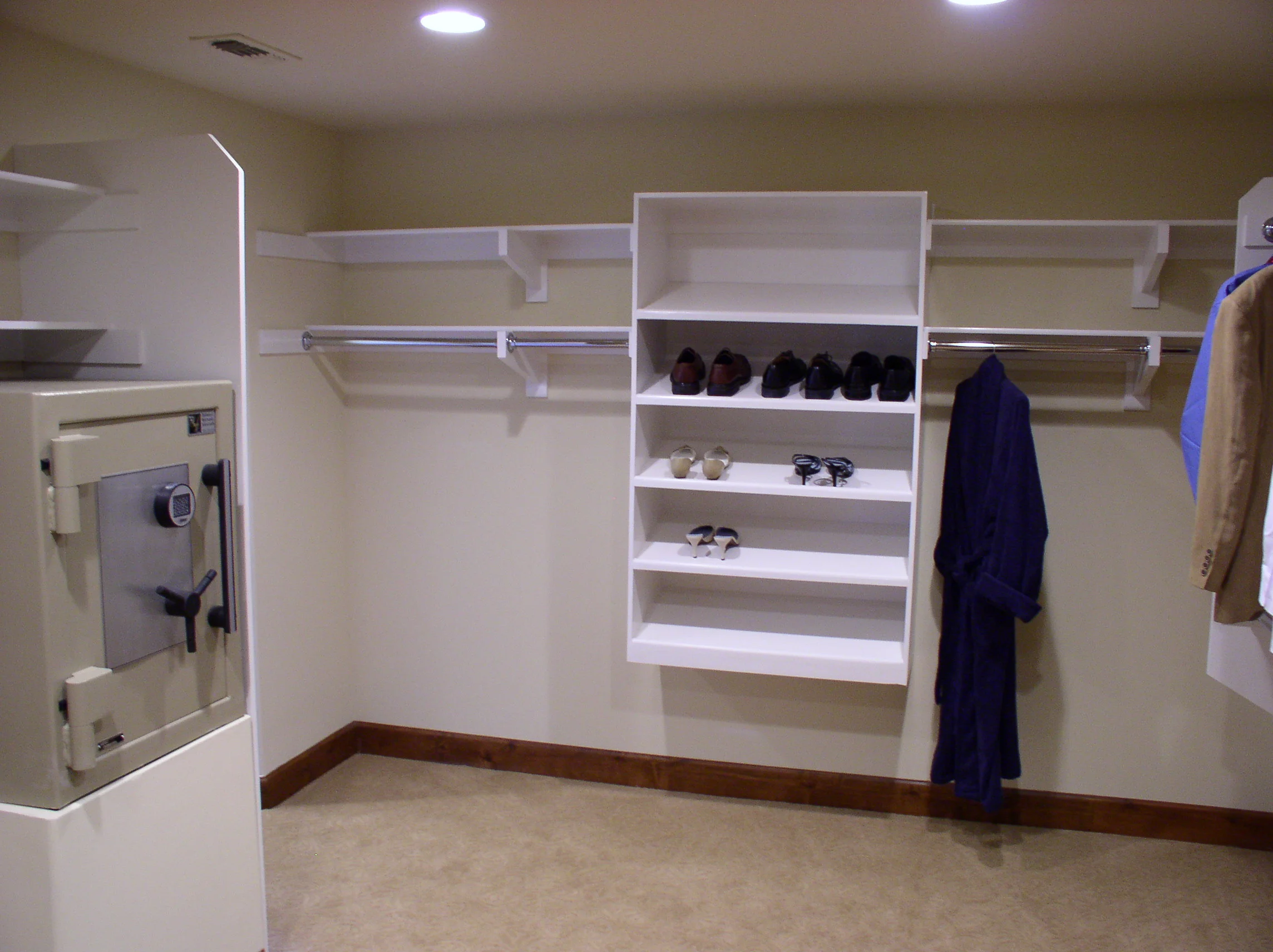 PLAN 2 MASTER CLOSET SHOE RACK.JPG