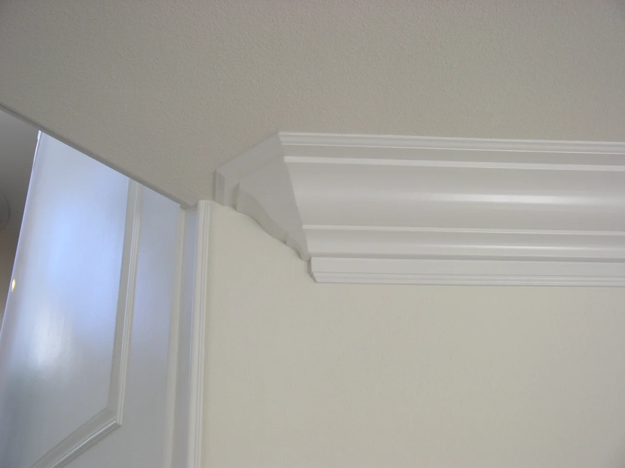 PLAN 2 PAINT GRADE CROWN.JPG