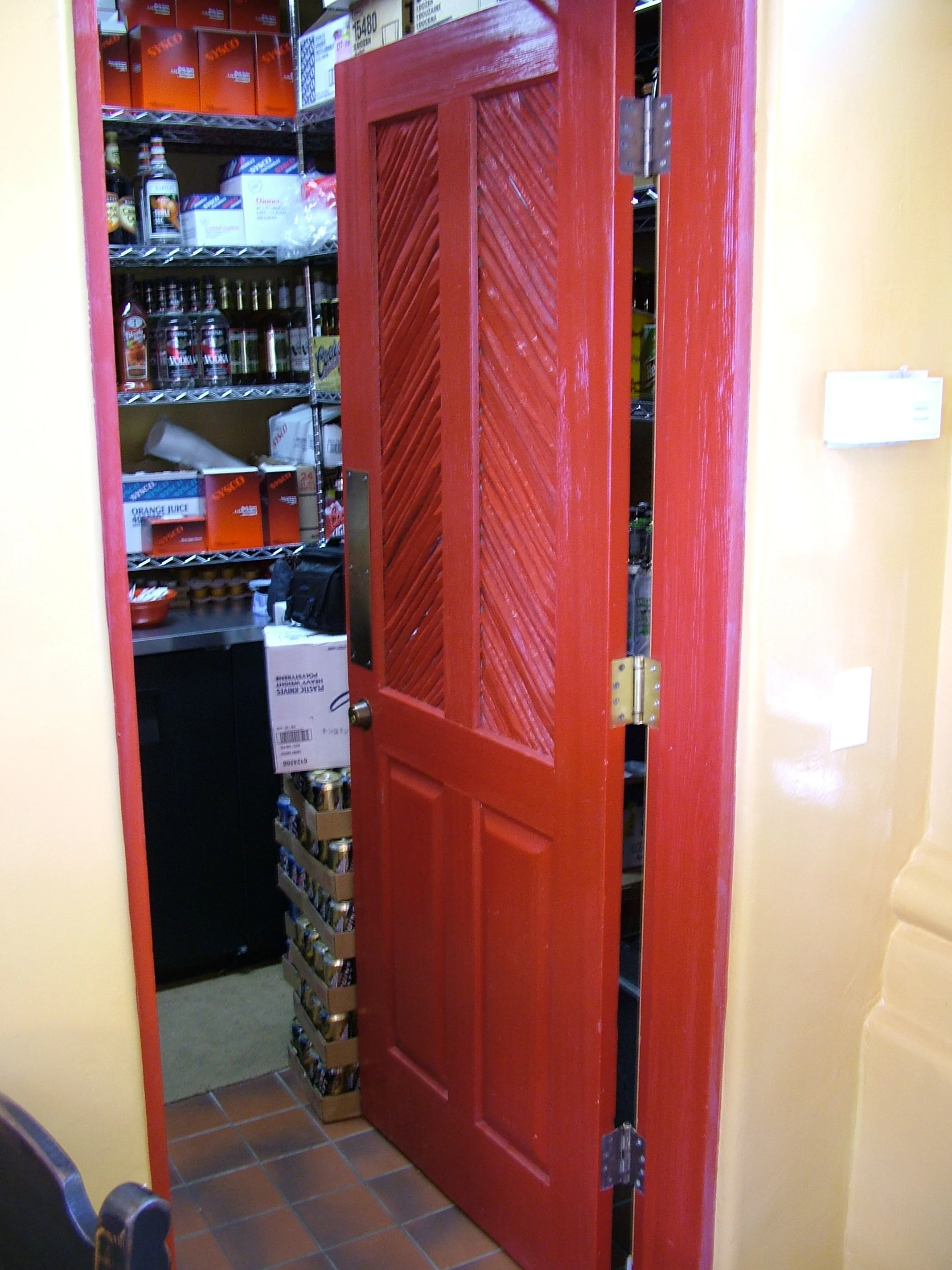 CANTINA INT DOOR.JPG