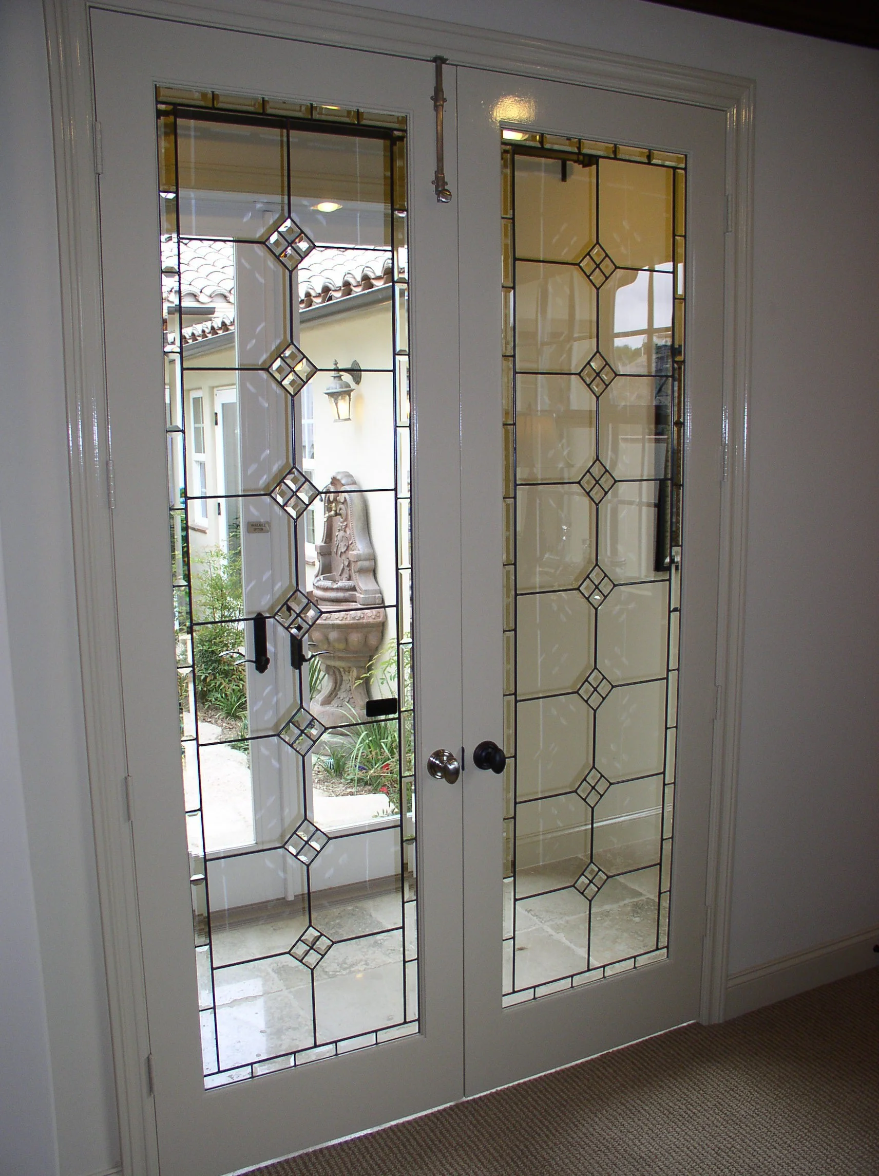 PAIR 1 LITE 7000 LEADED GLASS FRENCH .JPG