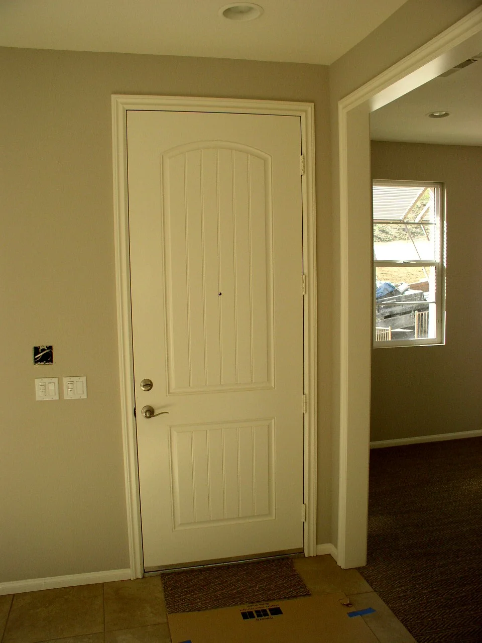 PLAN 2 ENTRY DOOR INSIDE.JPG
