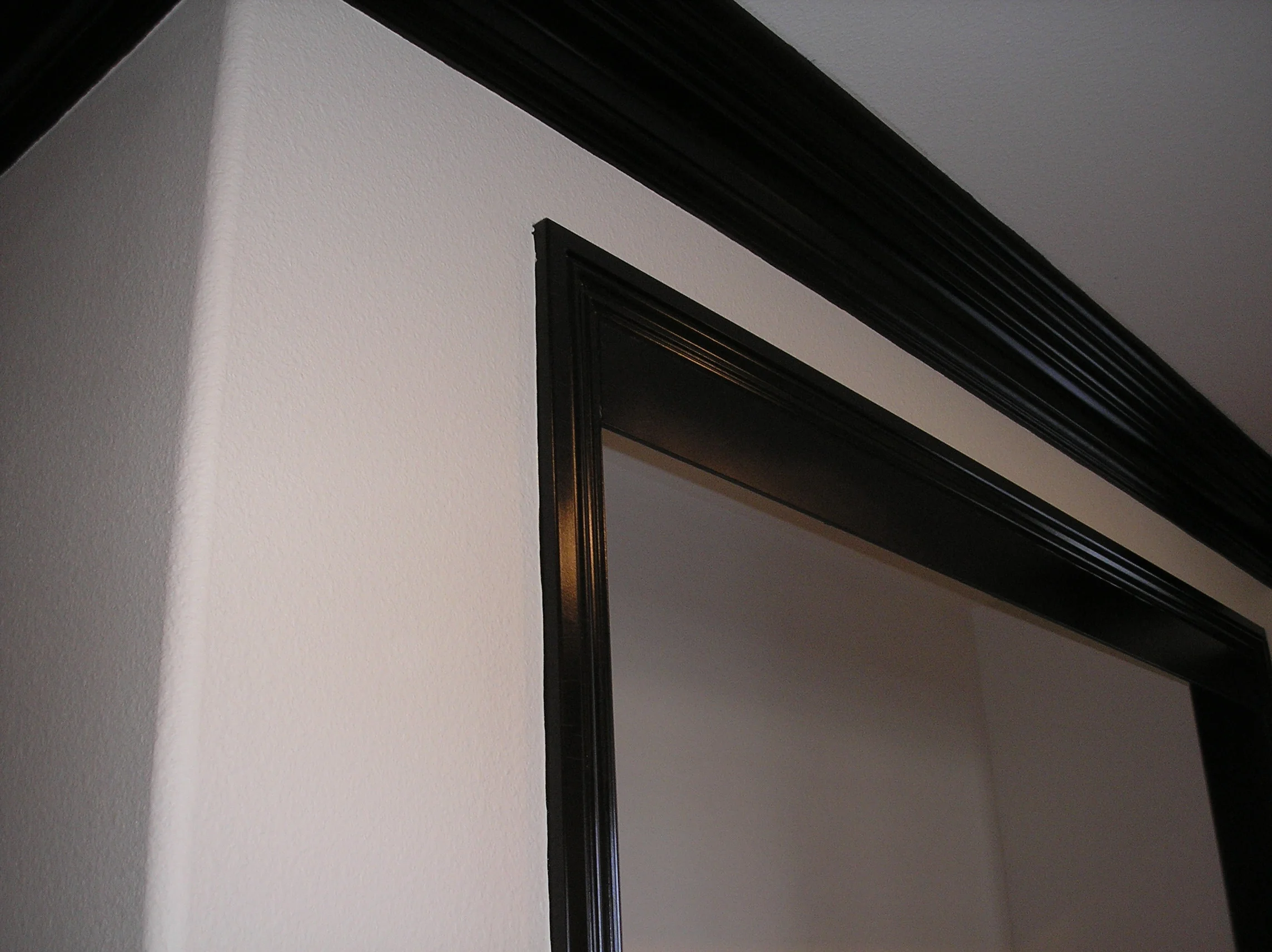 LOT 14 DARK STAIN CASING CROWN.JPG