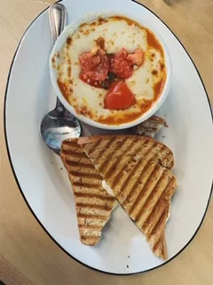 Lunchin' at Spoonbill
