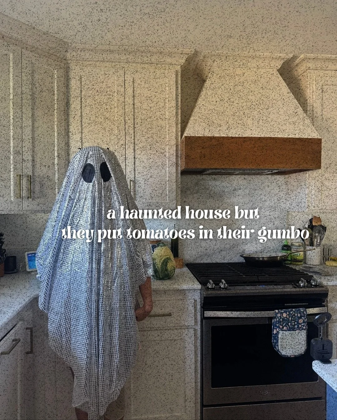 A haunted house but&hellip;.

Just incase you didn&rsquo;t know: tomatoes don&rsquo;t belong in gumbo, gravy goes over rice, coffee is a must, Popeyes is superior, corns my favorite food, &amp; you don&rsquo;t say DAN when saying boudin 

#thevintage