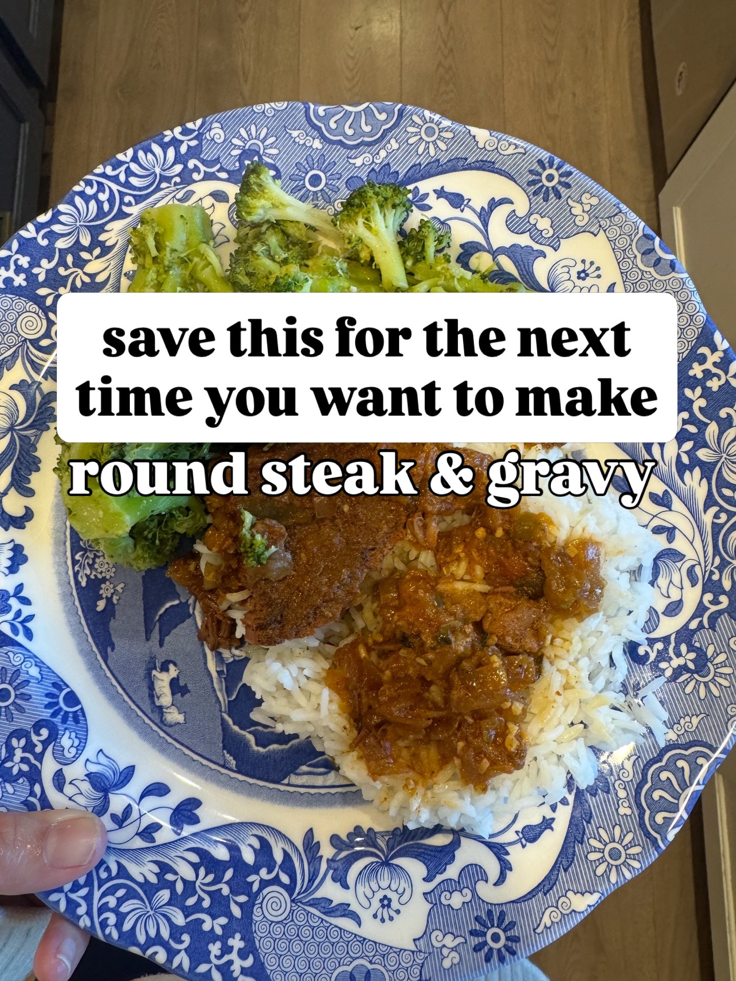 Save this for when you&rsquo;re craving a rice &amp; gravy and have a little time on your hands&hellip; and hit follow for more gravy recipes! 

Round Steak &amp; Gravy

Ingredients
2 tbsp olive oil
Eye of round Steak (1 used 2 packs, 6 total steaks)
