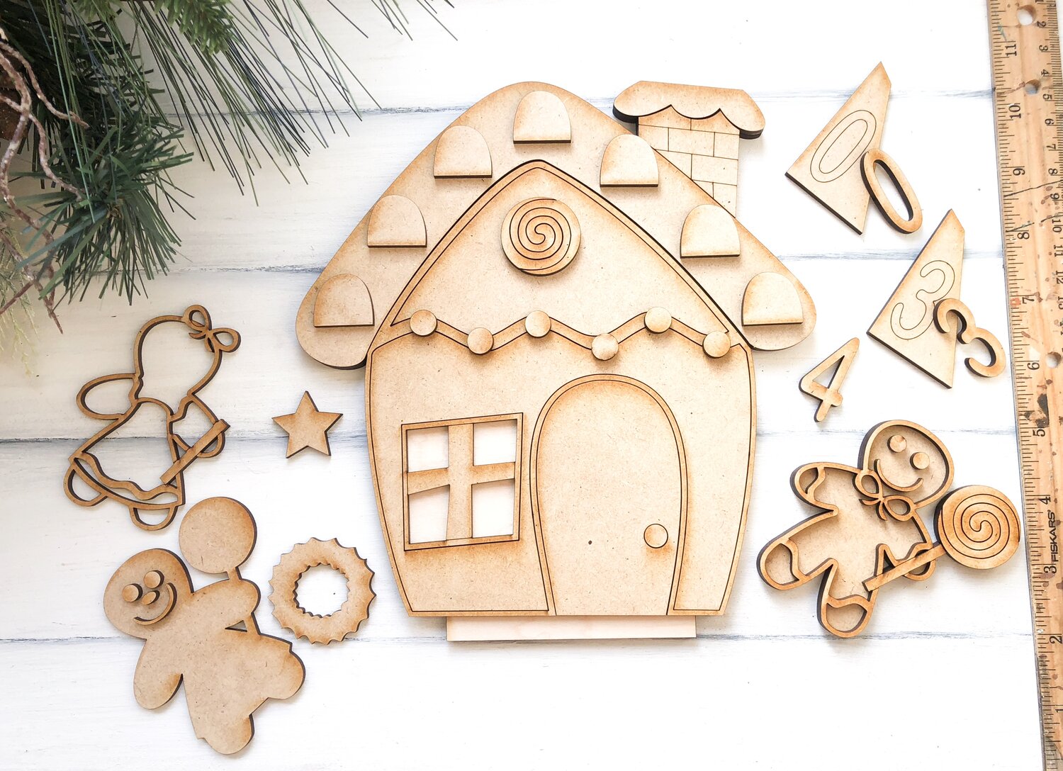 Gingerbread House Buildable Wood Paint Kit