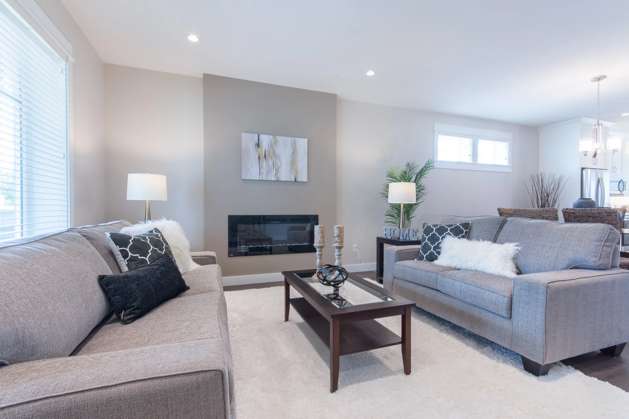 Upper Unit - Livingroom