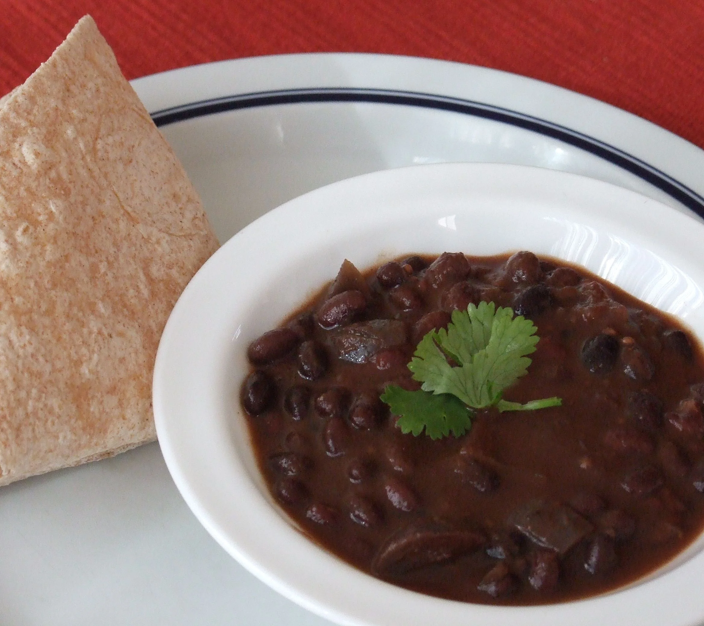 slowcook_blackbeanchili.jpg