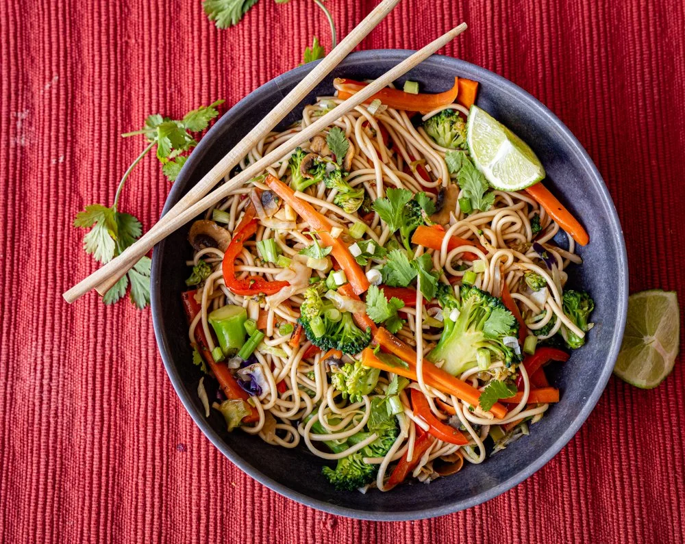 Launch the Lunar New Year with this Easy , Vibrant Vegan Lo Mein 