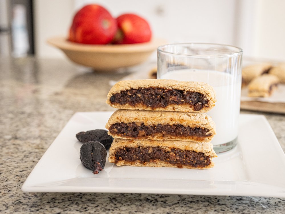 Healthy Fig Newton-Style Bars