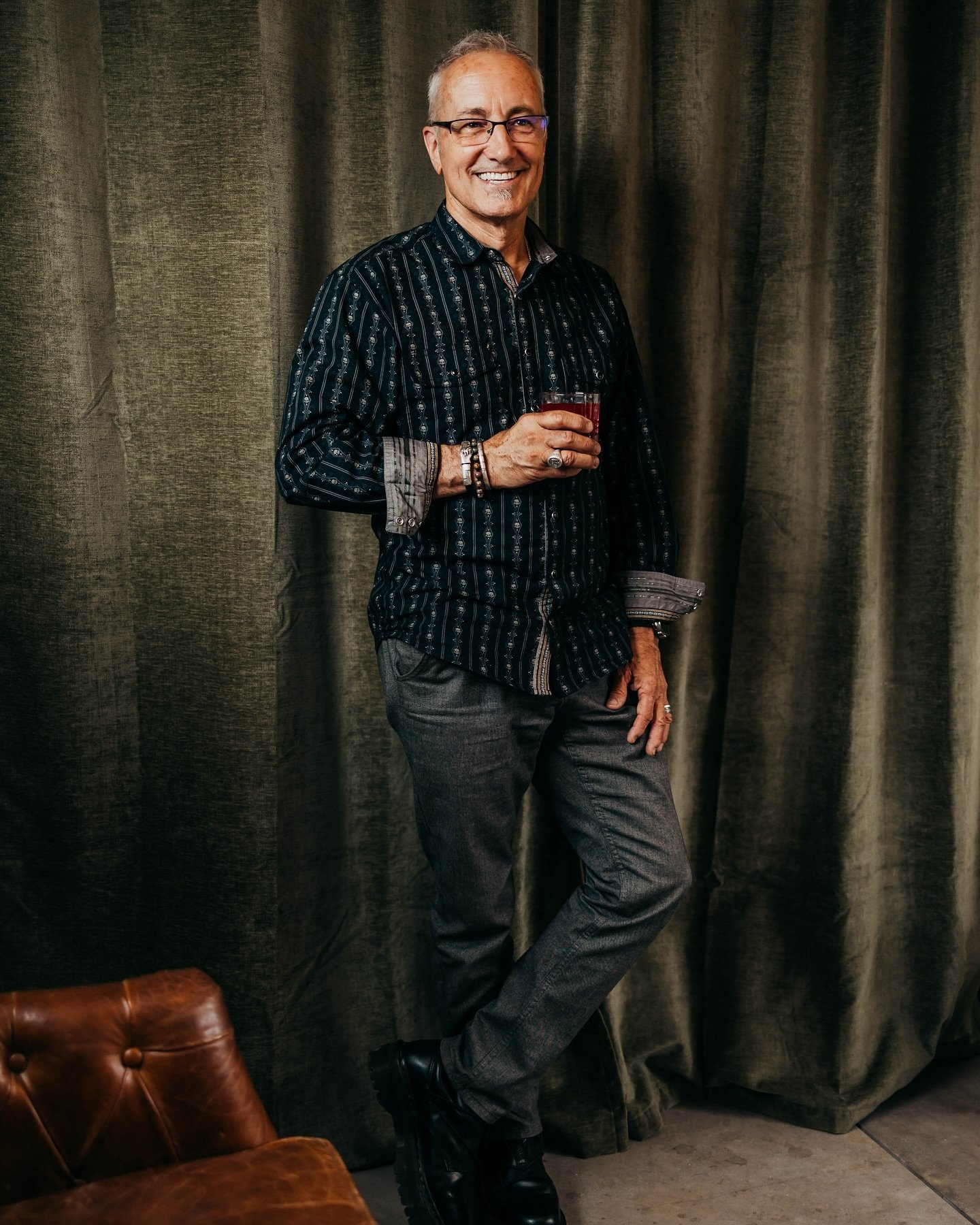 MICHAEL BURGESS - Cut Specialist 

Michael joined our team nearly 2.5 years ago as he was in the process of moving to Salida from Saint Louis. There, he owned and operated an extremely successful salon and came to us with over 30 years of industry ex