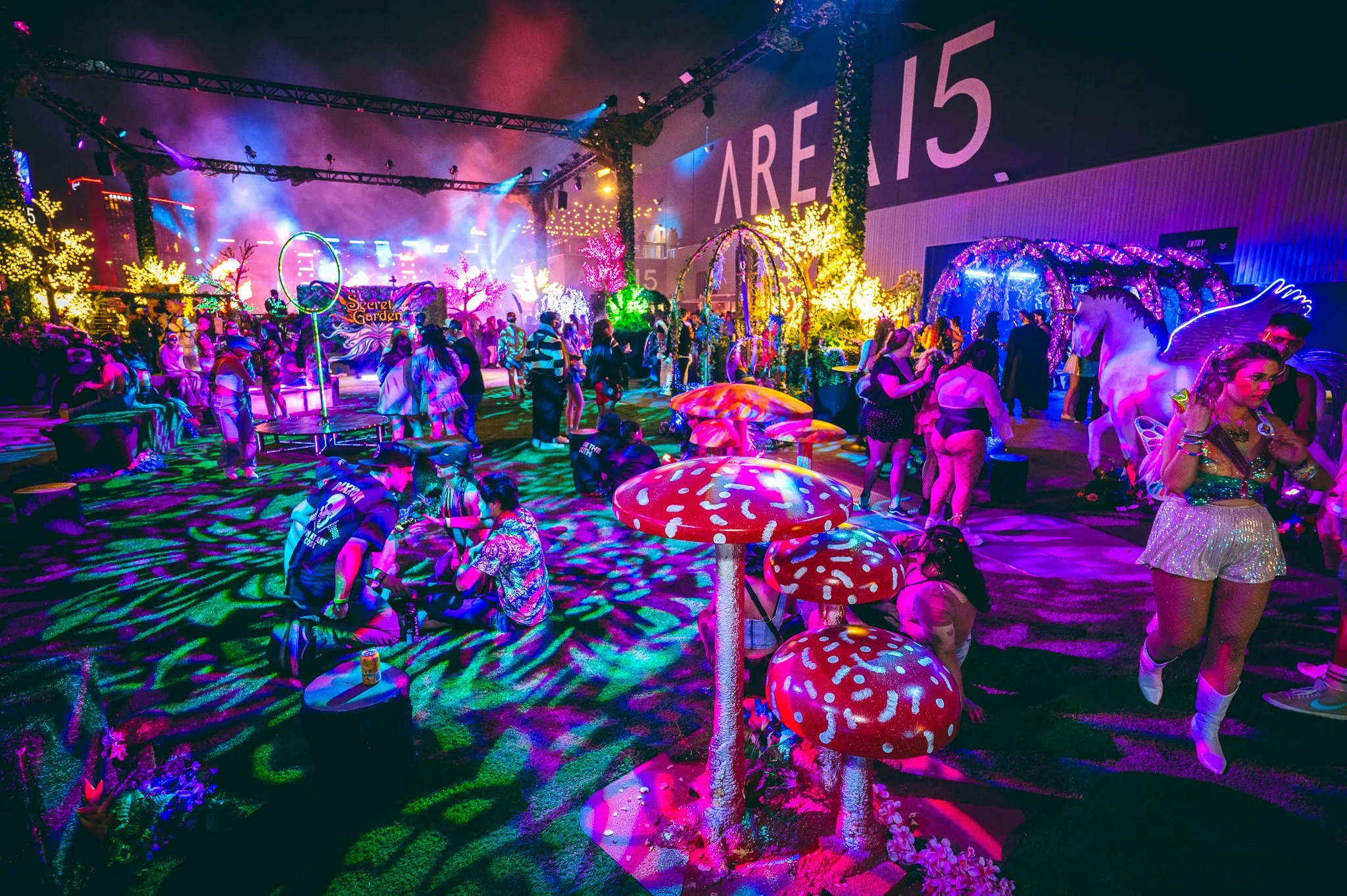 AREA15-SecretGarden-BrightLightDA-07.jpg